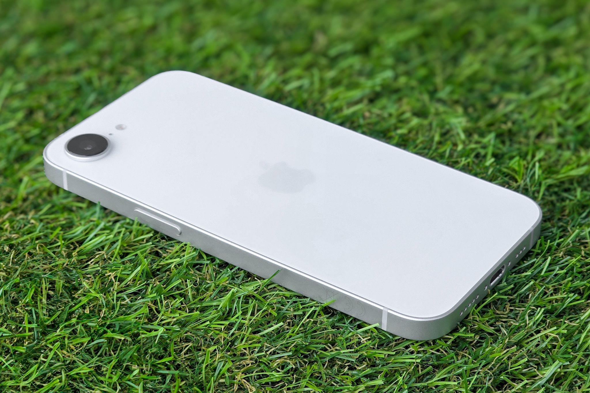 iPhone 17e z tyłu może wyglądać tak samo jak poprzednik