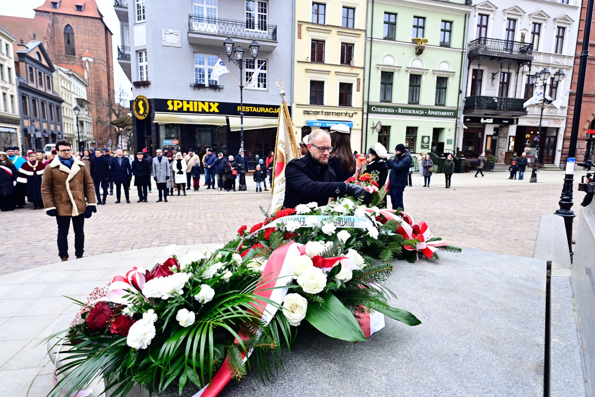 Uroczystości pod pomnikiem Kopernika