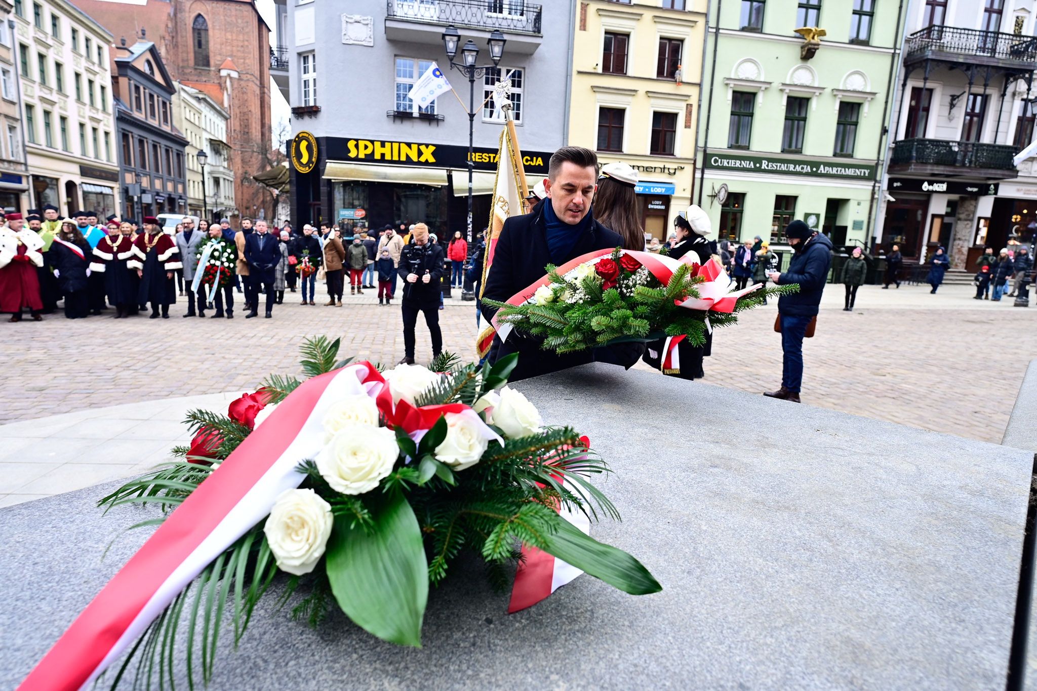 Uroczystości pod pomnikiem Kopernika