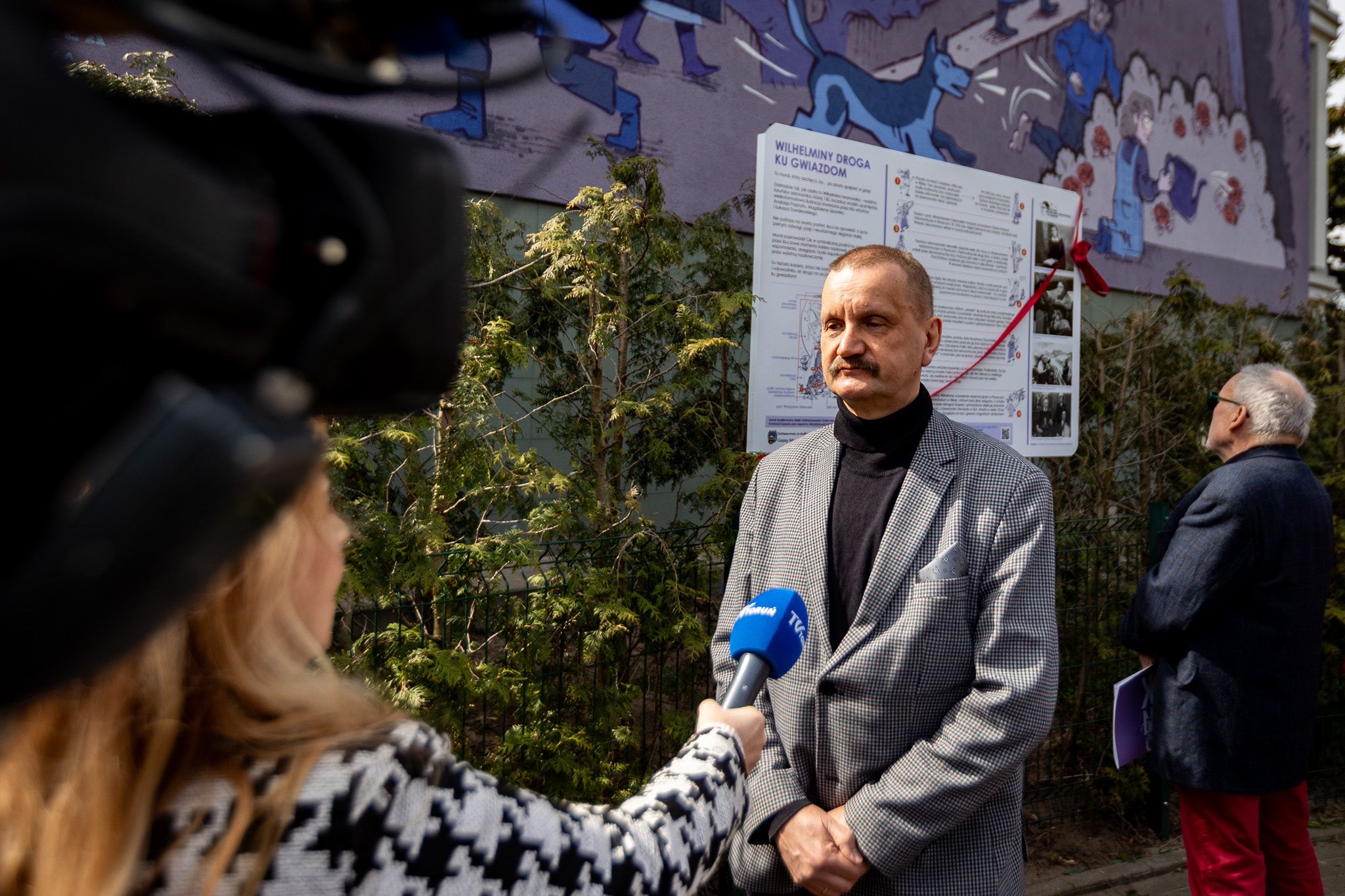 Kosmiczny mural w Toruniu