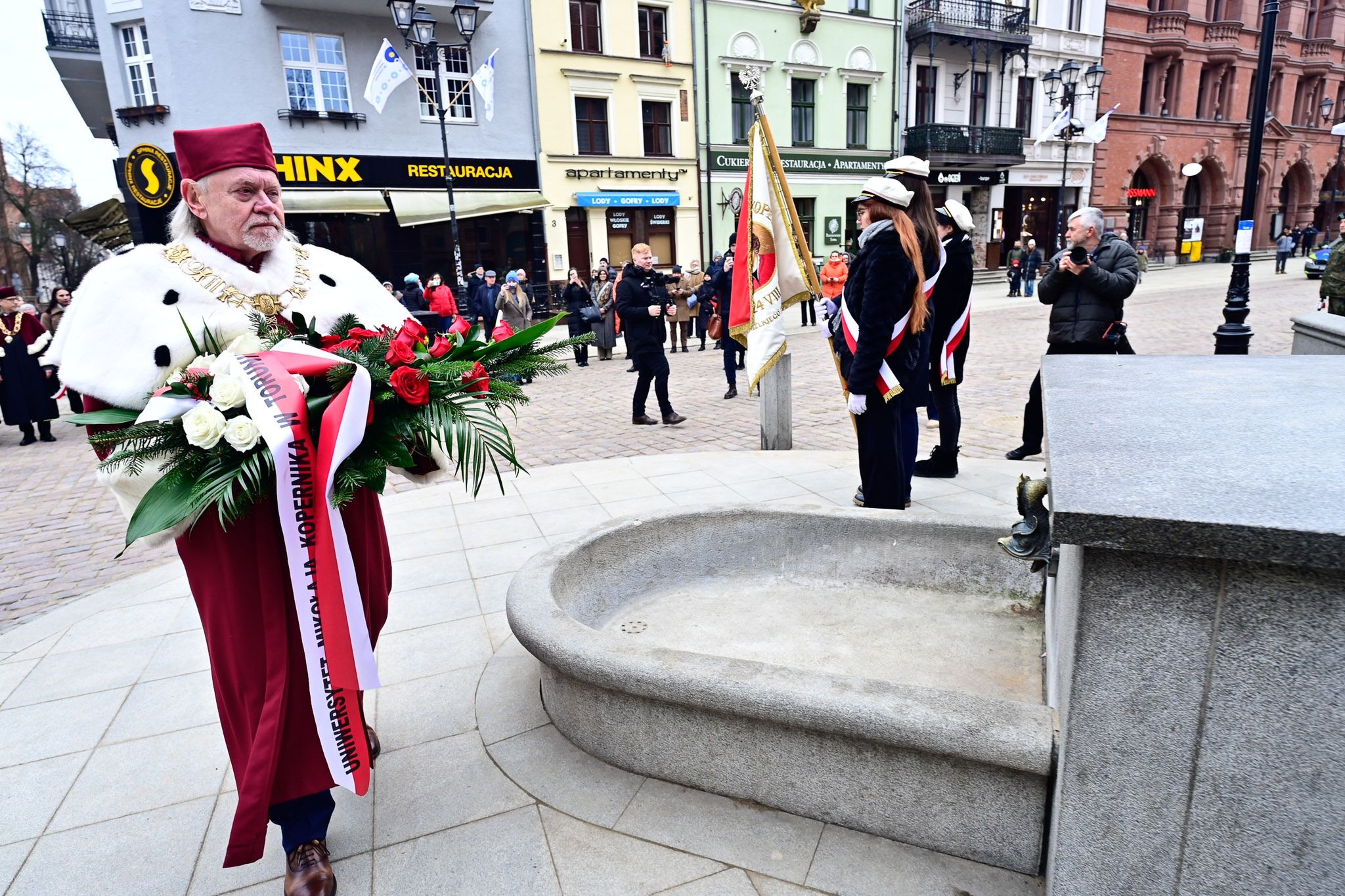 Uroczystości pod pomnikiem Kopernika