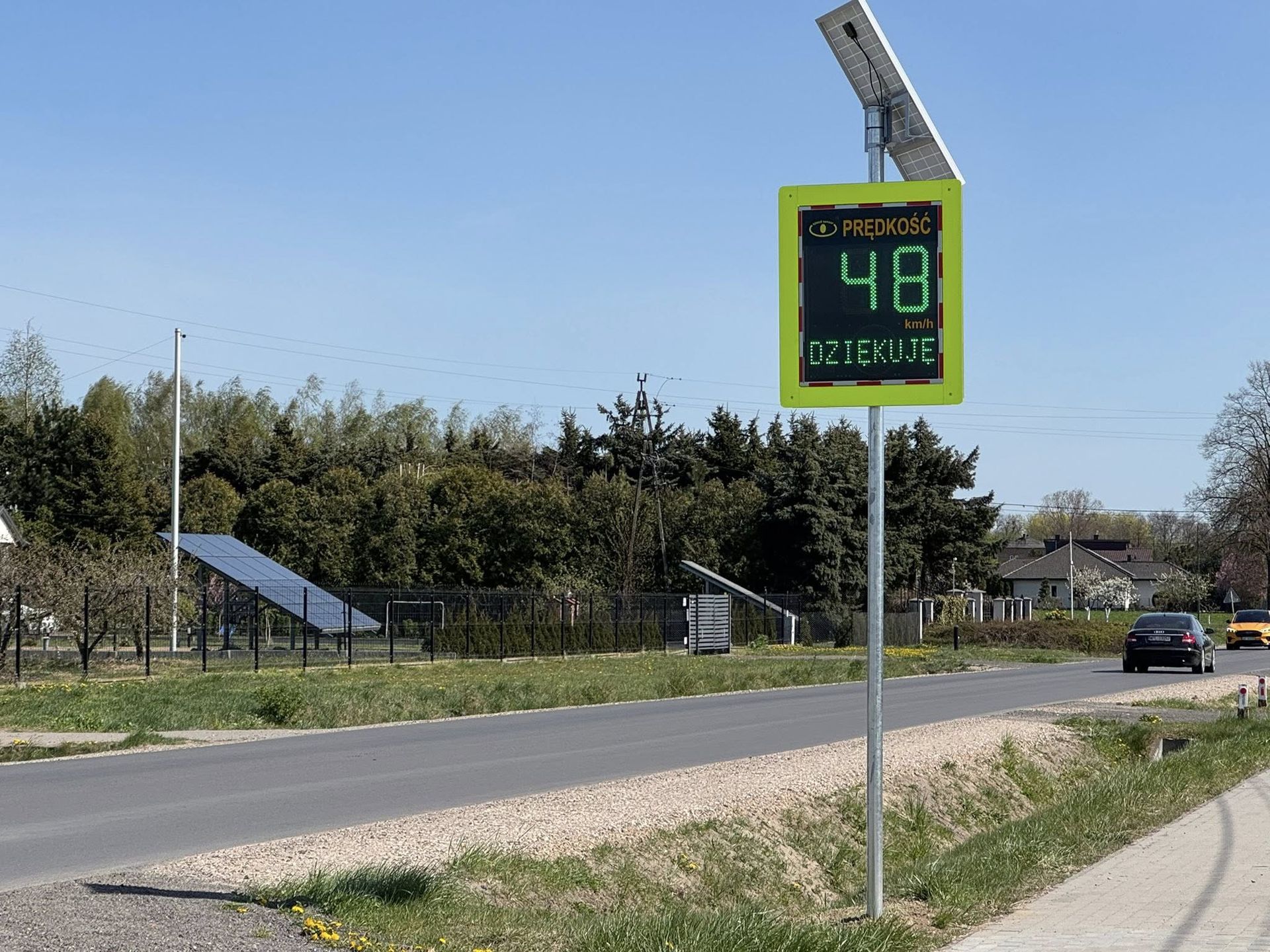 Nowe radarowe wyświetlacze prędkości 