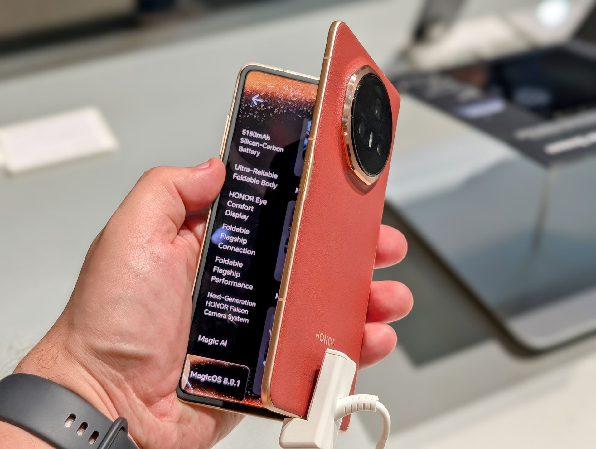 Honor Magic V3