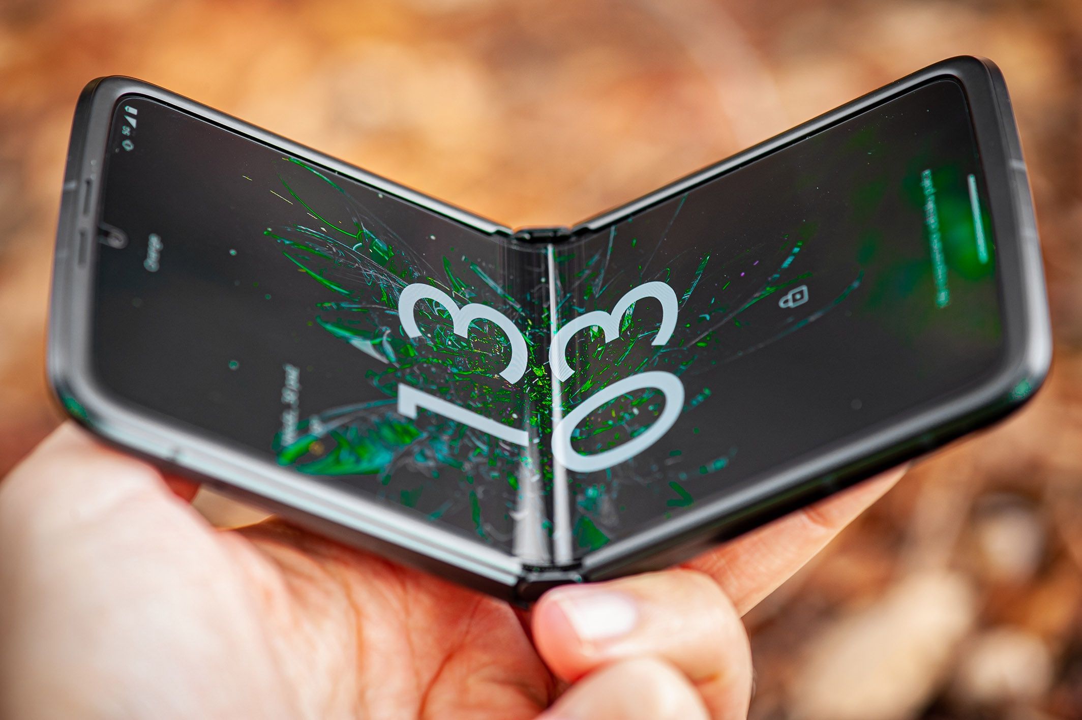 Składany telefon z dużym ekranem