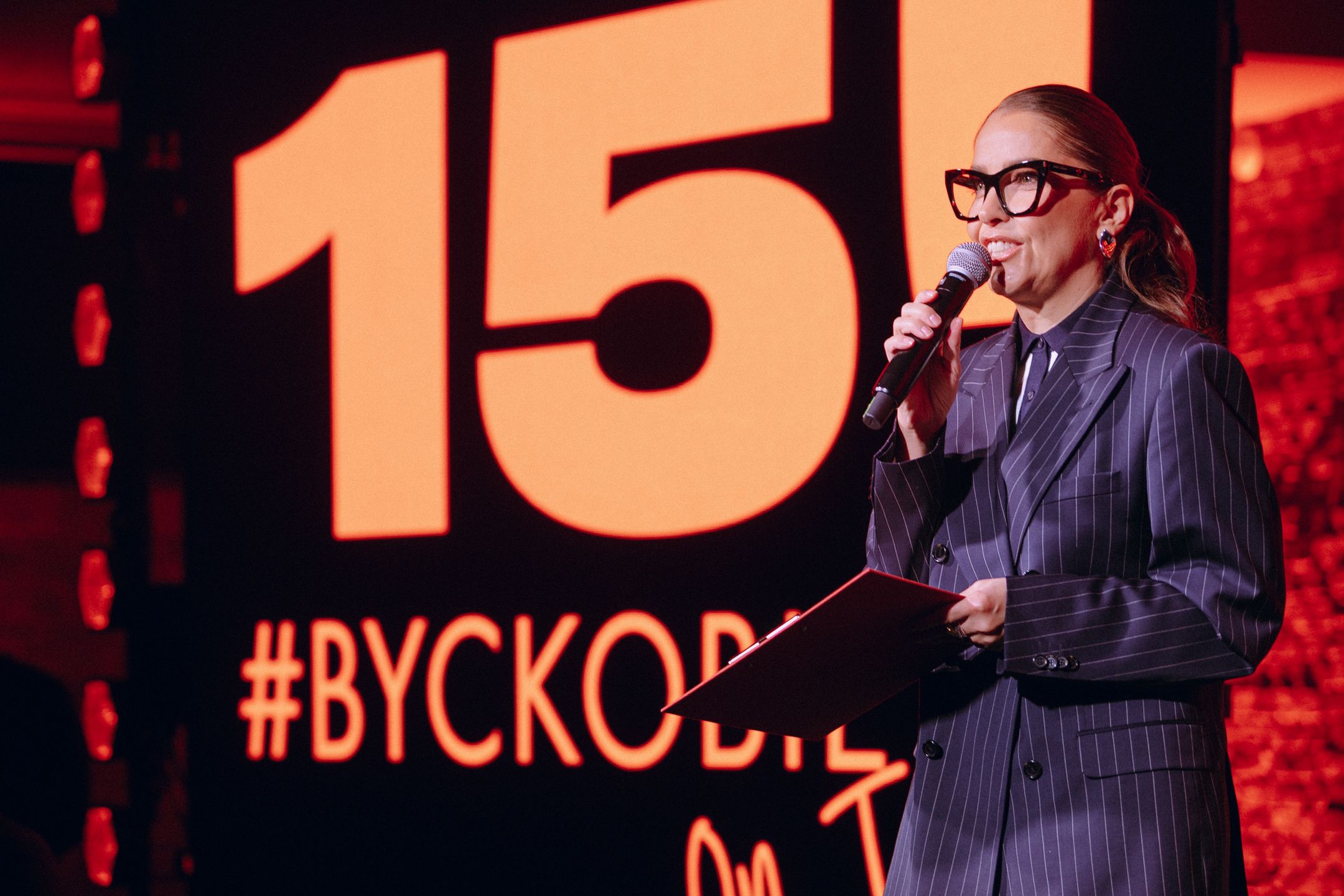  Poznań: #byckobietaontour przyciągnęło setki uczestniczek. Bizn