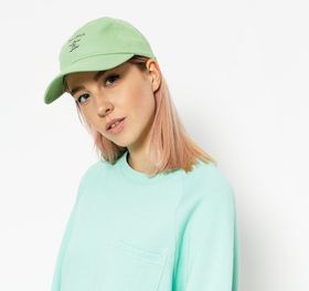 dziewczyna w bluzie Element