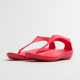 sandały damskie Crocs japonki w malinowym kolorze
