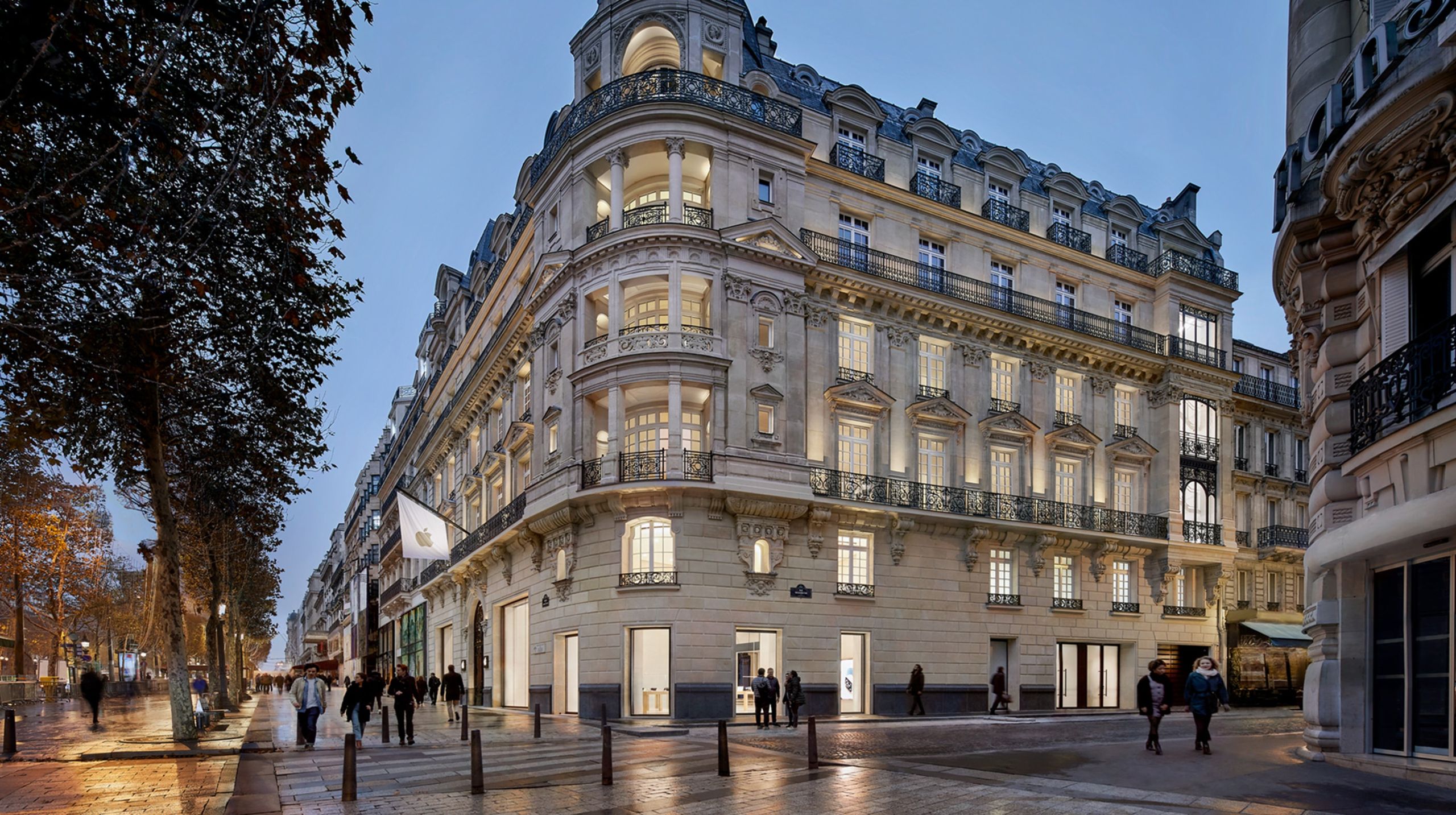 Apple Champs-Élysées w Paryżu
