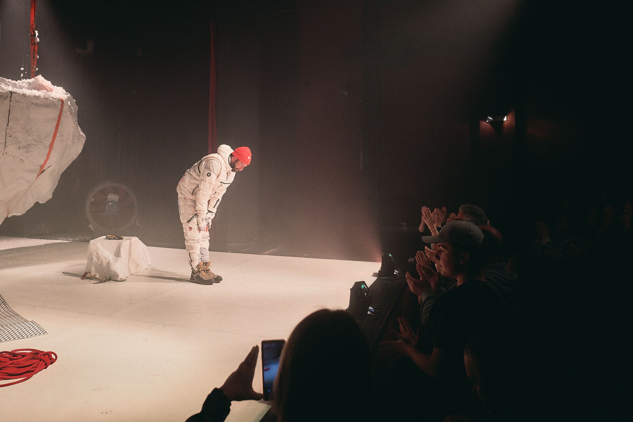 Krystian Durman na scenie Teatru Baj Pomorski