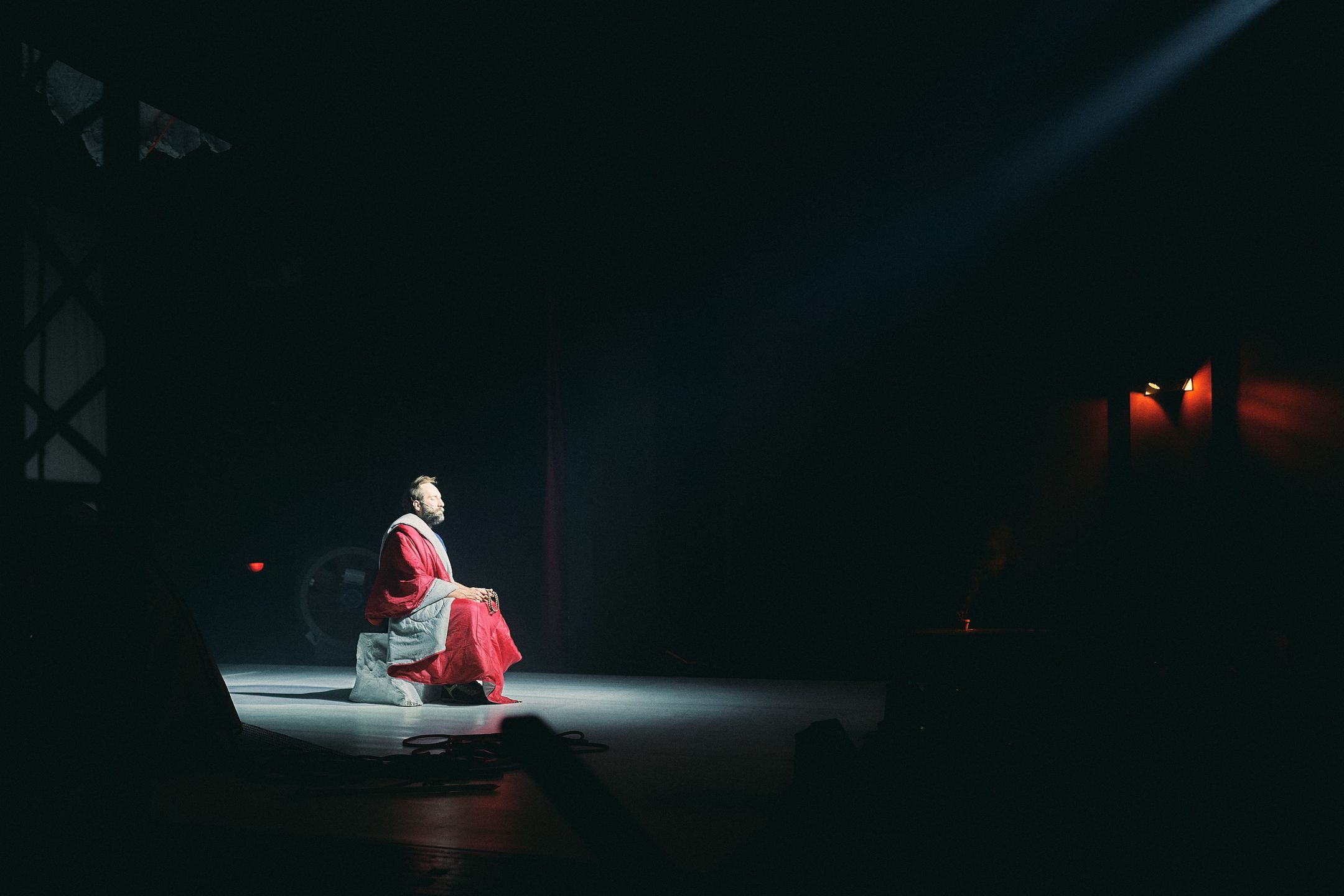 Krystian Durman na scenie Teatru Baj Pomorski
