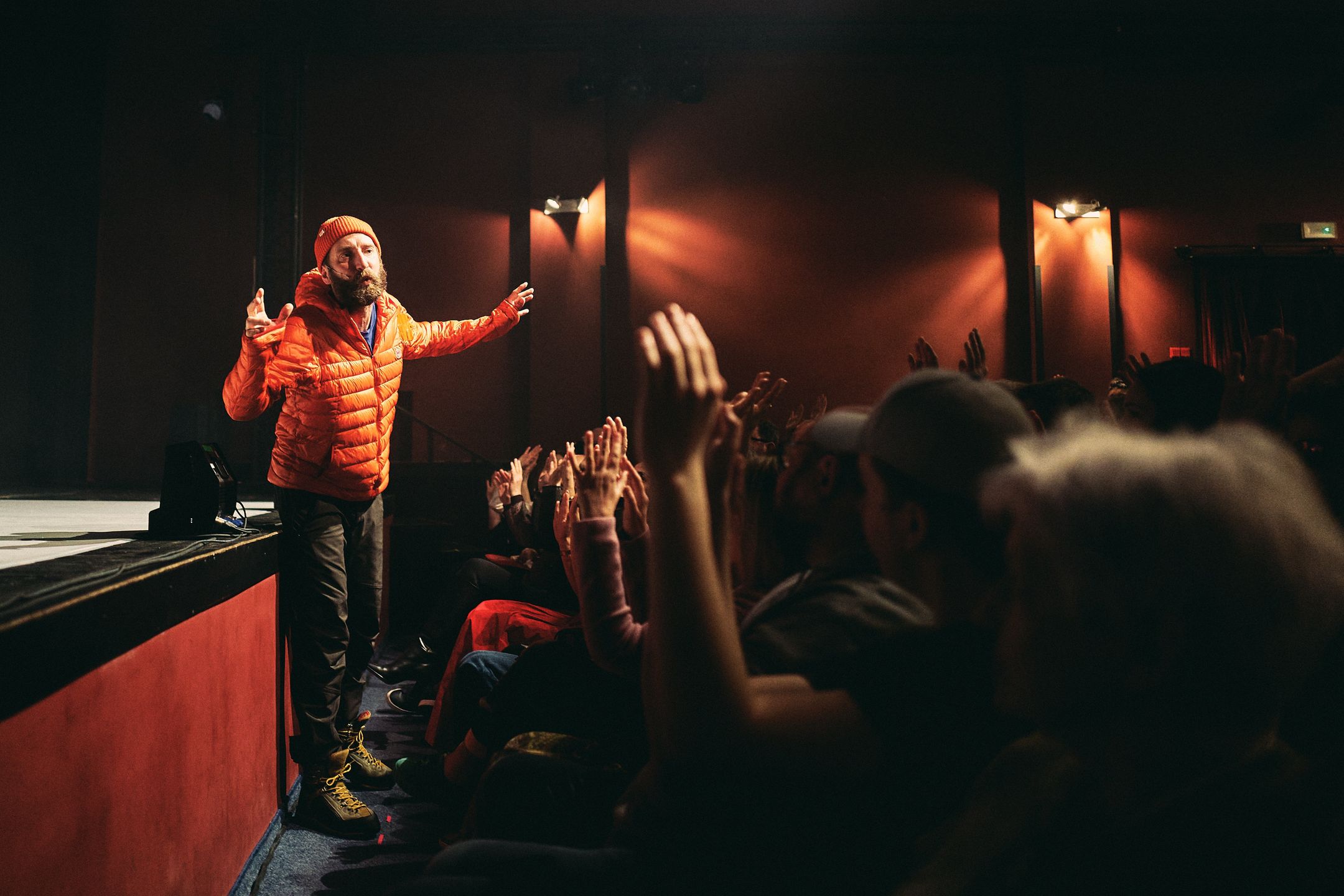 Krystian Durman na scenie Teatru Baj Pomorski