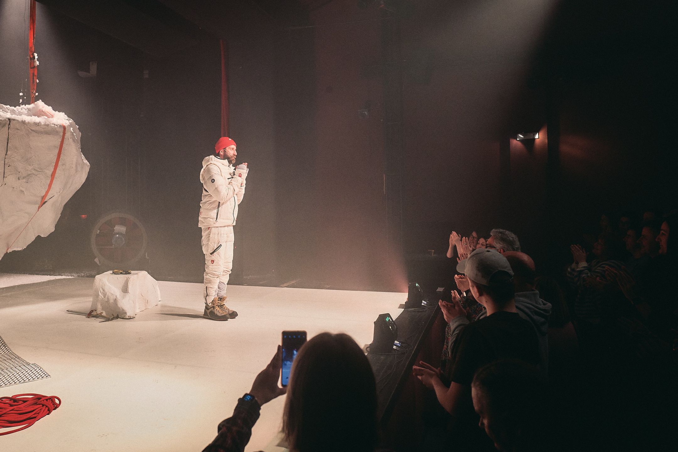 Krystian Durman na scenie Teatru Baj Pomorski