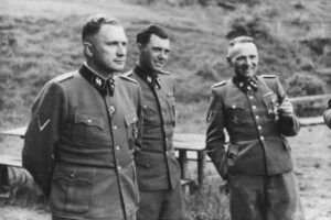 Rudolf Hoess, Józef Mengele i Richard Bayer. Fot. domena publiczna