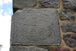 Zegar słoneczny w Tumie. Fot. Grzegorz Bednarek