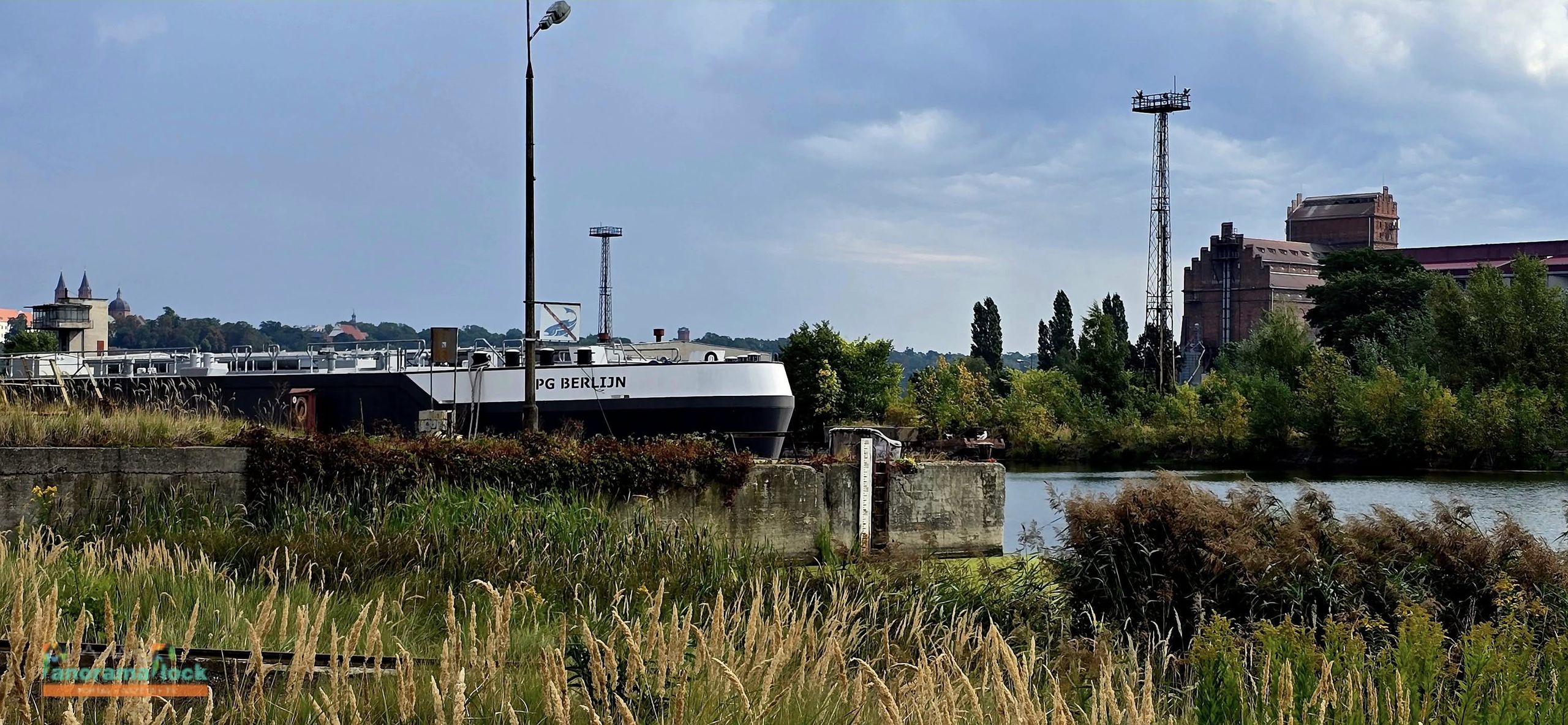 Wbudowanie kamienia węgielnego 