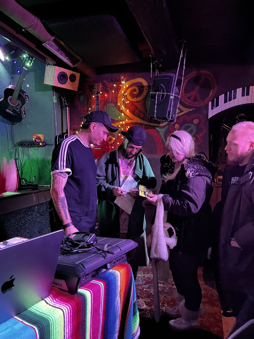 bulsjarz i Zeszyty na scenie Hipisówki