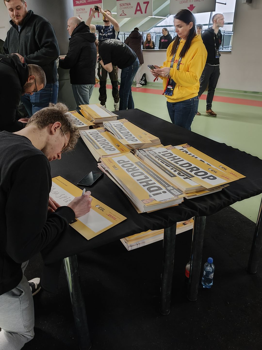 DHL tradycyjnie zapewniał gadżety dla kibiców