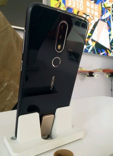 Nokia X tył