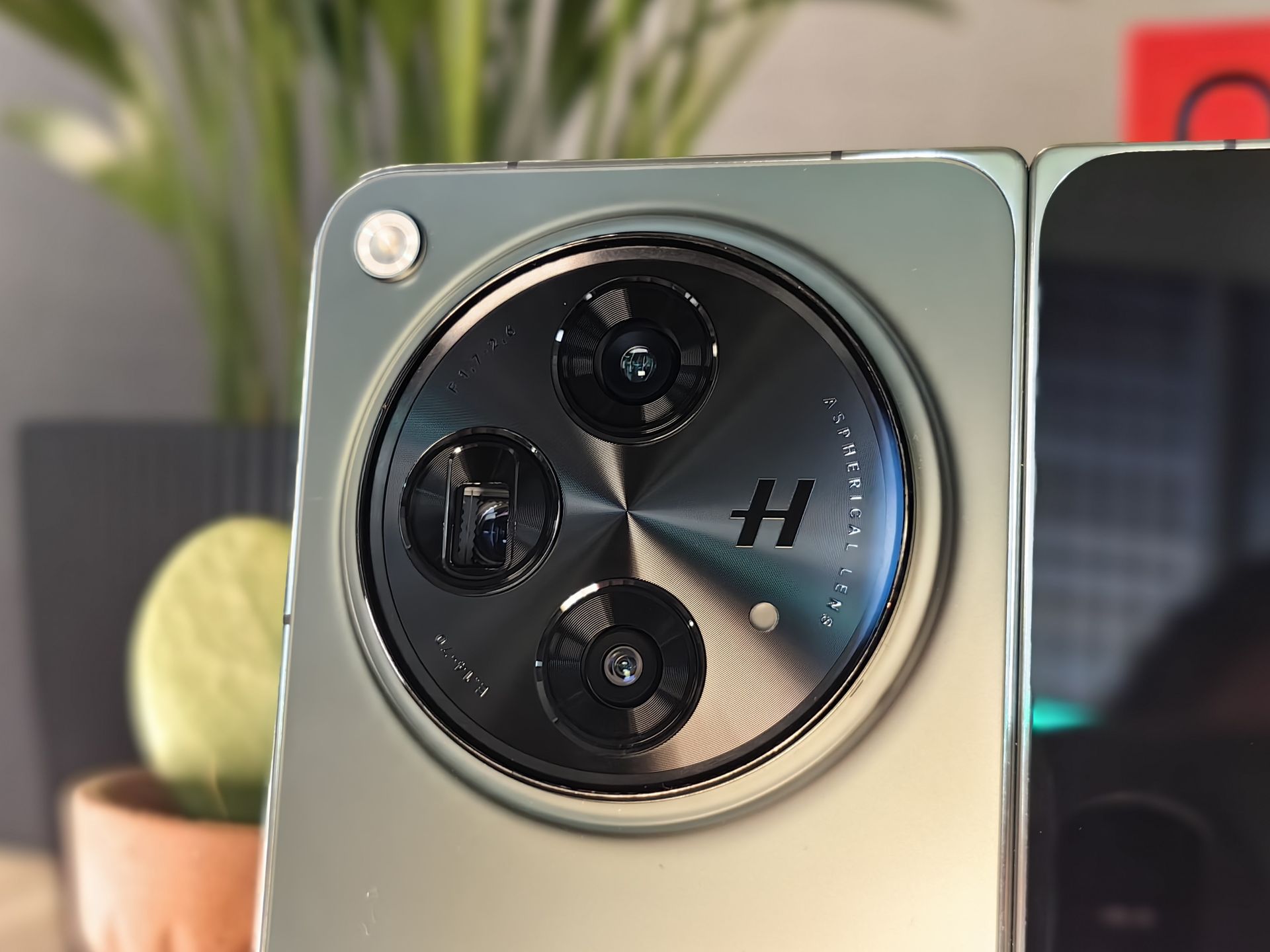 Składany smartfon OnePlus Open