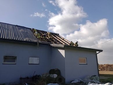 Zerwany dach
