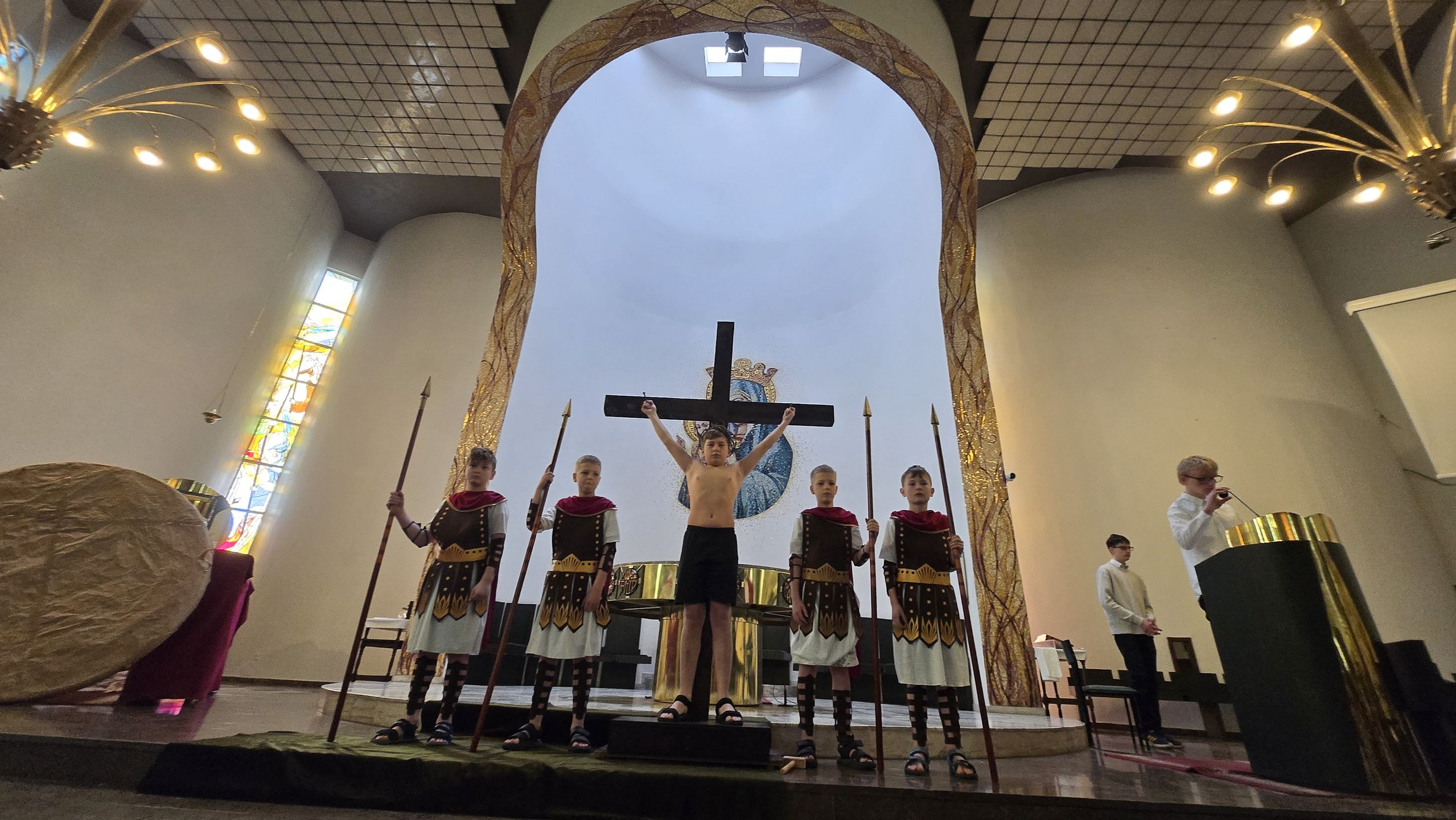 Nabożeństwo rozpoczęło się o godzinie 10:00 i od pierwszych minu