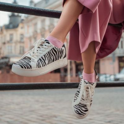 Buty damskie w paski