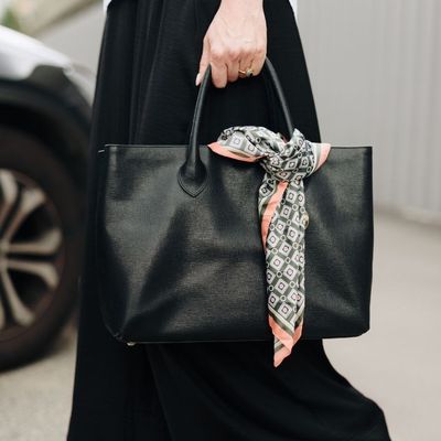 czarna torebka shopper bag