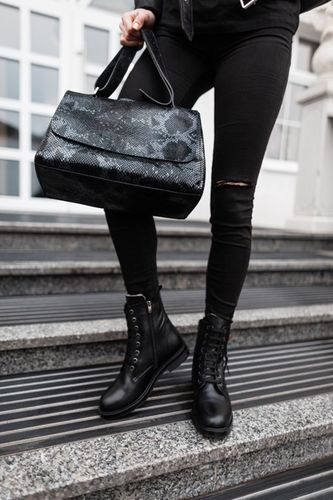 czarne jeansy damskie