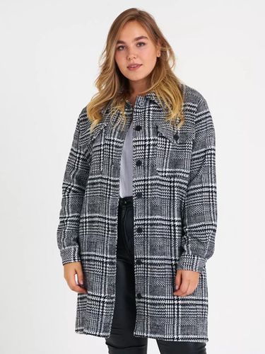 płaszcz plus size