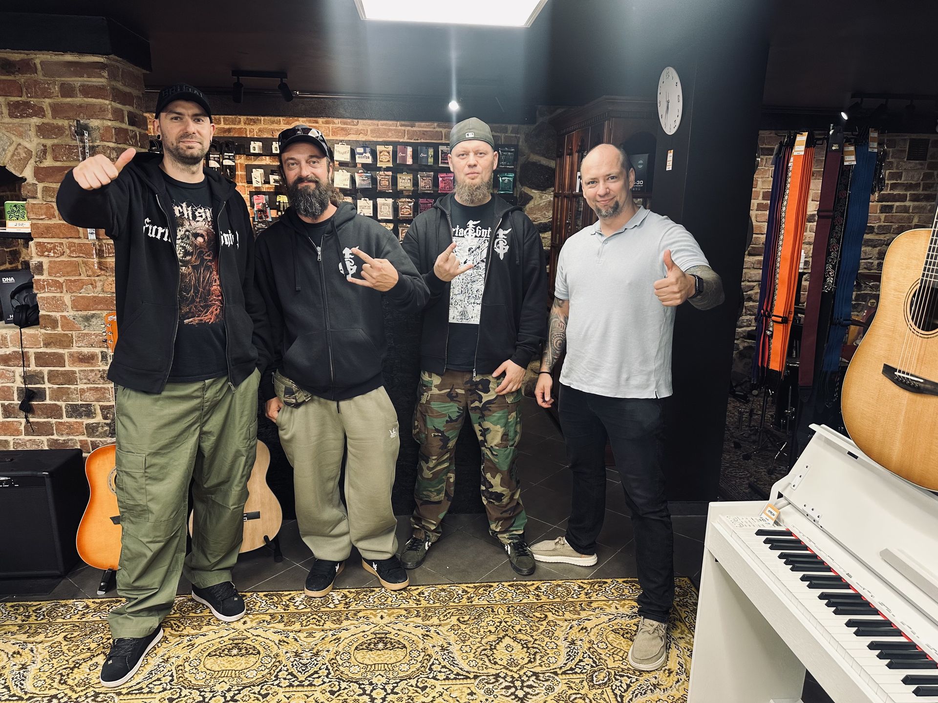 Rafał Pyszka w sklepie Brumi