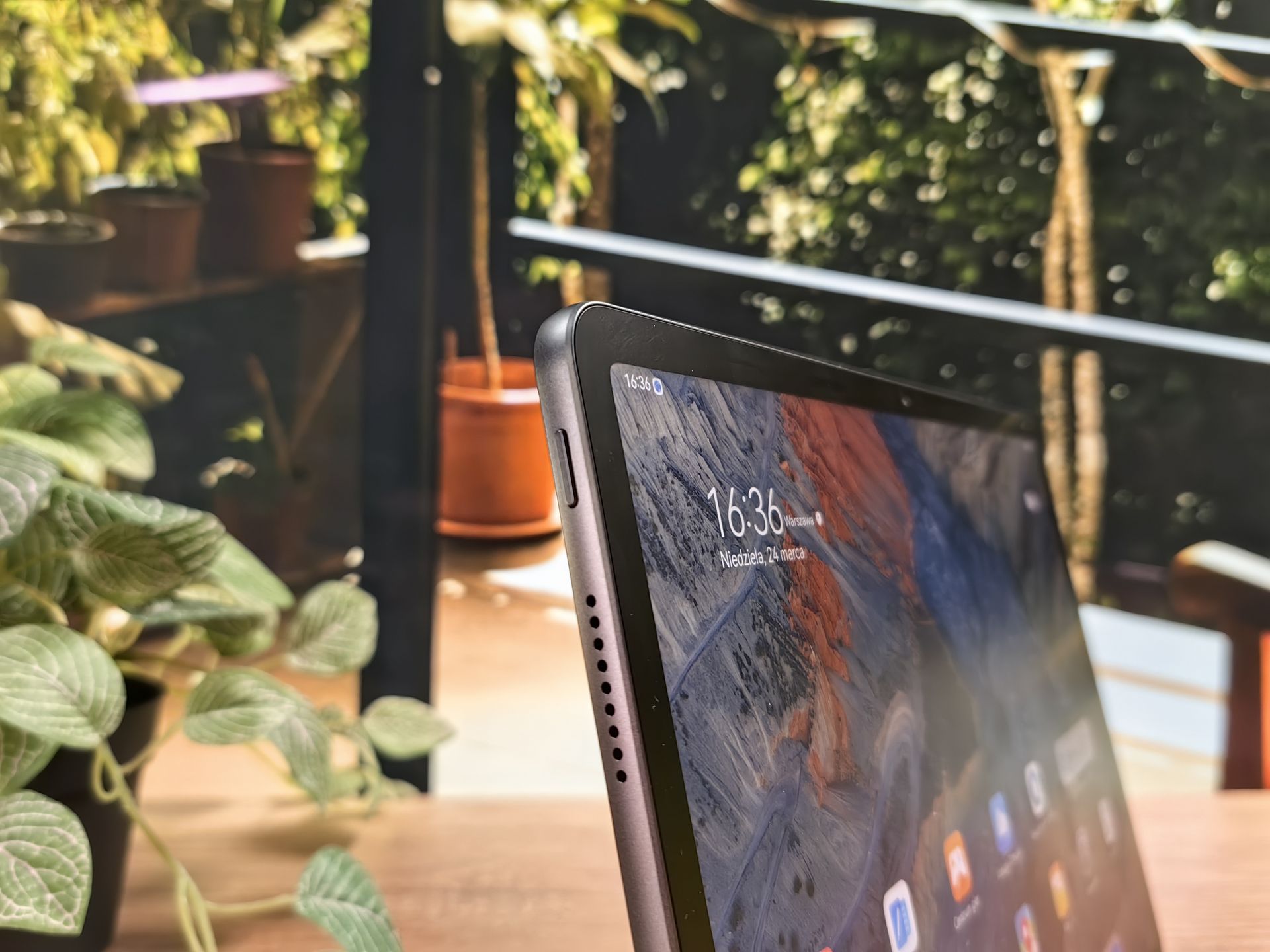 Huawei MatePad 11.5 PaperMatte i jego cienka, aluminiowa obudowa