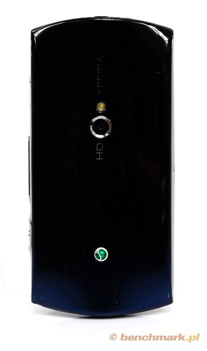 Sony Ericsson Xperia Neo z tyłu
