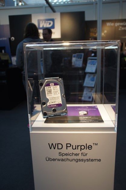 Dysk z nowej serii WD Purple przeznaczony do montażu w systemach monitoringu przemysłowego.