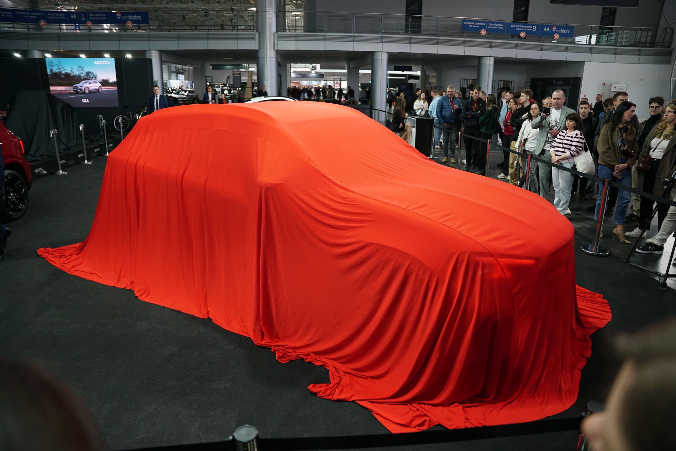 Nowy elektryczny GLC i 800 V w centrum uwagi. MB Motors pokazuje