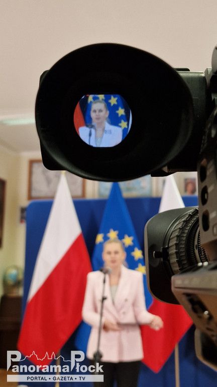 Wizyta Ministry Barbary Nowackiej w Małachowiance