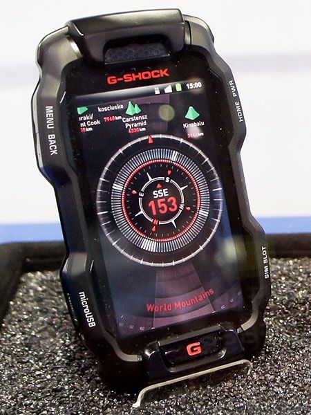 smartfon Casio G-Shock: widok z przodu