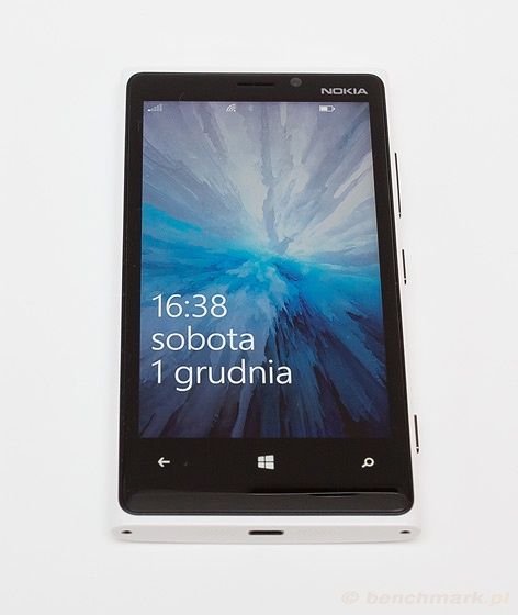 Nokia Lumia 900 - przód