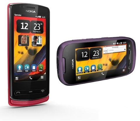 Nowe modele Nokii: 700 (po lewej) i 701 (po prawej)