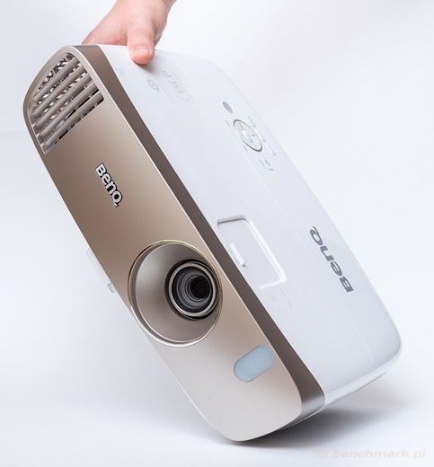 BenQ W2000 dłoń