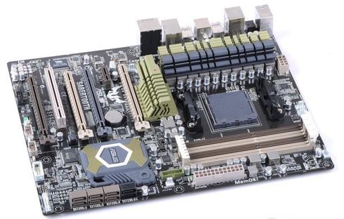 ASUS Sabertooth 990FX