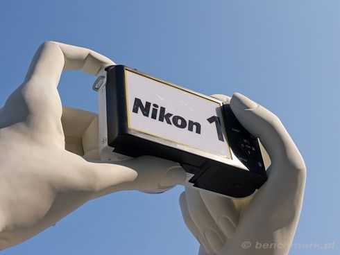 Nikon 1 ręce