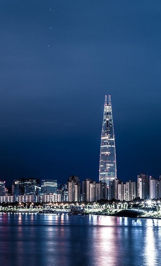 Lotte World Tower, źródło: Wikimedia Commons