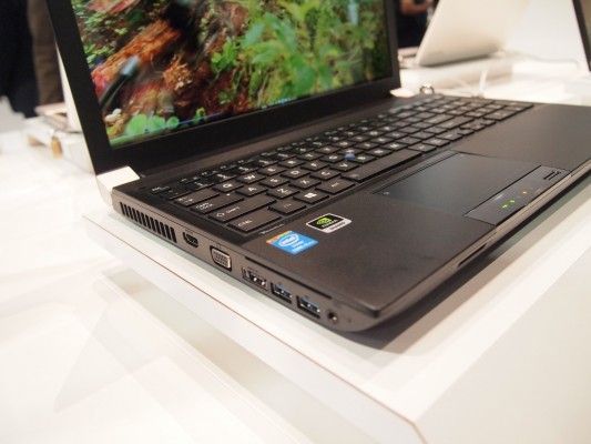 Toshiba Tecra W50 laptop z ekranem Ultra HD 4K zdjęcie