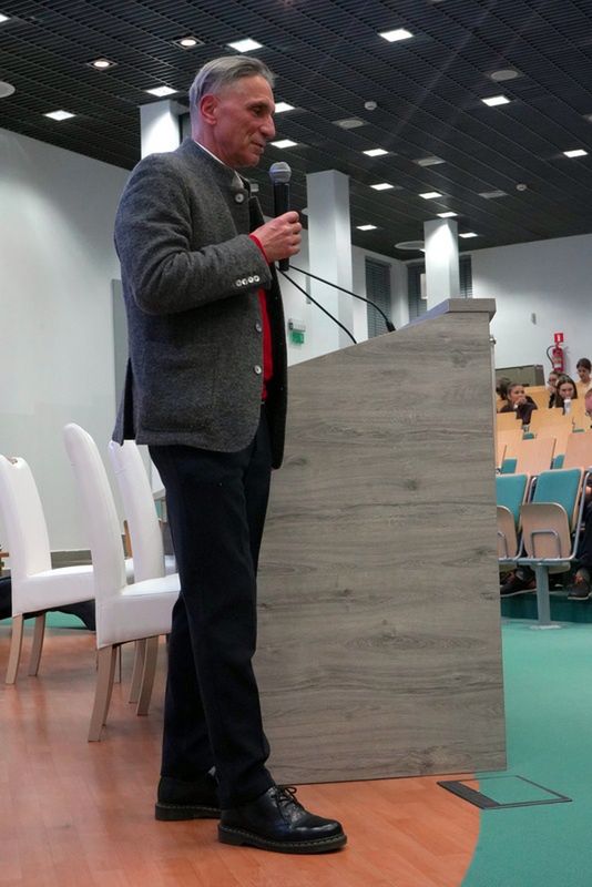 Konferencja naukowa pt. „Rola mikrokrążenia w stymulacji leczeni