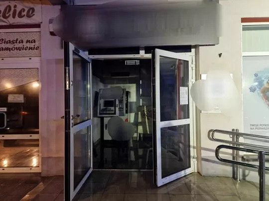 Mieszkańcy Raciąża wypłacają dużą kasę, aż bankomat zapłonął! [Zdjęcia]