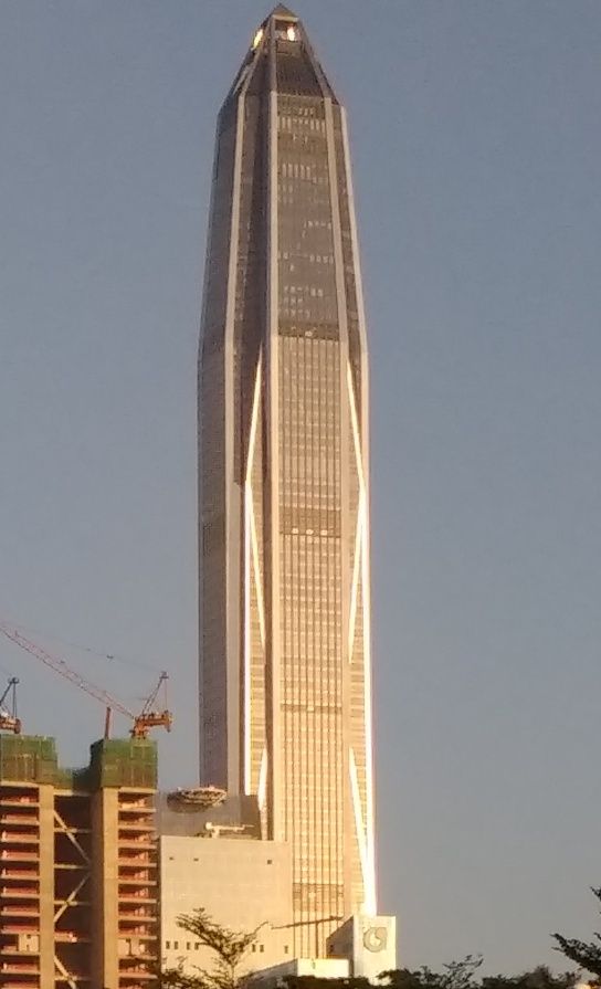 Ping An International Finance Centre, źródło: Wikimedia Commons