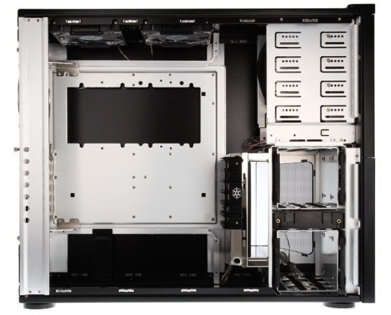 Silverstone TJ10B NVIDIA Edition obudowa zdjęcie wnętrze