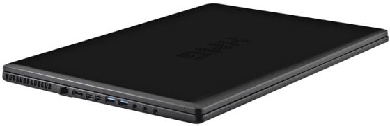 Schenker XMG C703 laptop do gier widok obudowa zamknięta