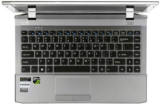 Digital Storm Veloce laptop gamingowy klawiatura widok