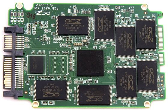 OCz Vertex 5 dysk SSD płytka drukowana zdjęcie